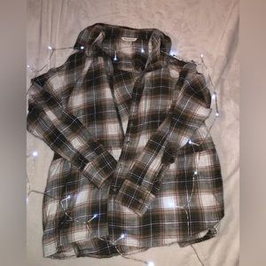 green, brown and white plaid button up 💚🤎